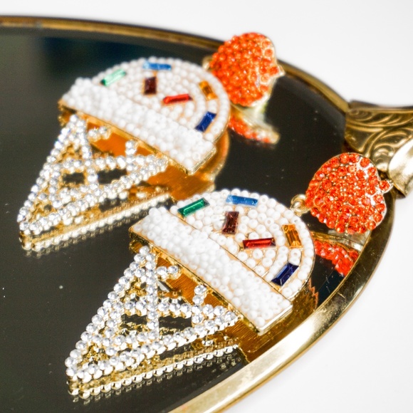 Vanilla Sprinkles Ice Cream Cone Earrings Bead 011 - Picture 5 of 8